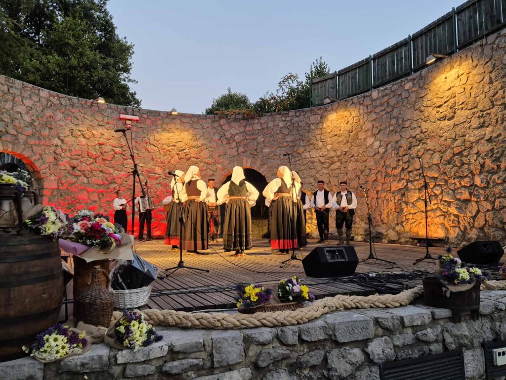 Nasi-tanci-i-stare-uzanci-2025-fa-zora-opatija